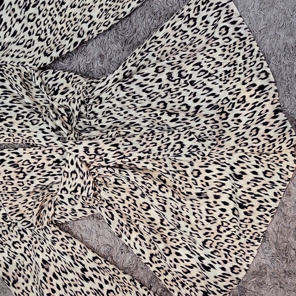 L'ATISTE Leopard Print Romper - Picture 10 of 14